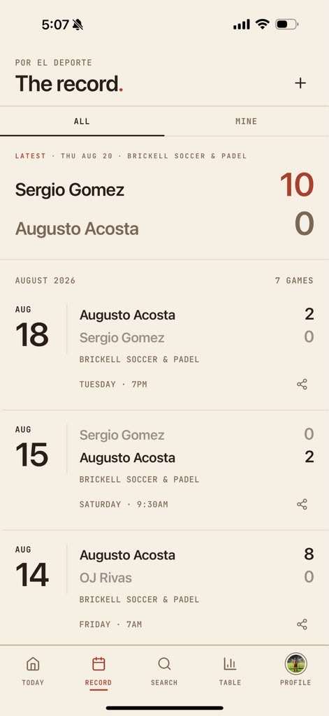 The record screen: the latest result at the top and a dated history of games below it.